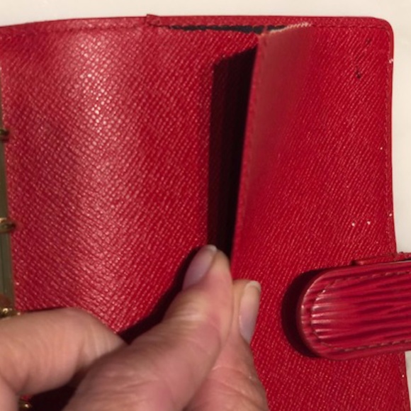 Louis Vuitton Small Agenda in Red Epi Leather - Picture 5 of 5